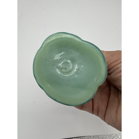 Vintage Boyd Glass “Miss Cotton” Kitten on a Pillow – Jadeite Green – 1980s - Picture 7 of 10